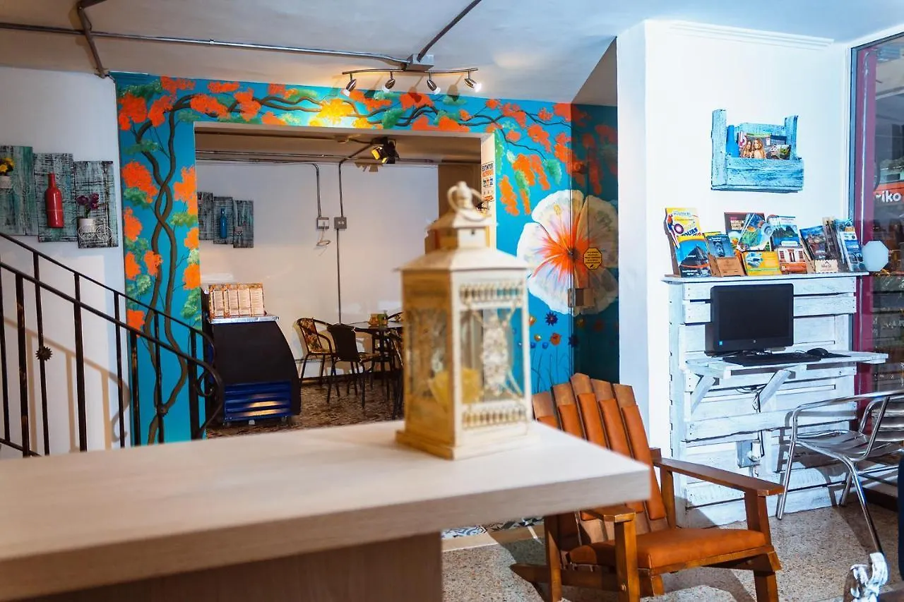 מדיין Hotel Boutique Stay Provenza אכסניה